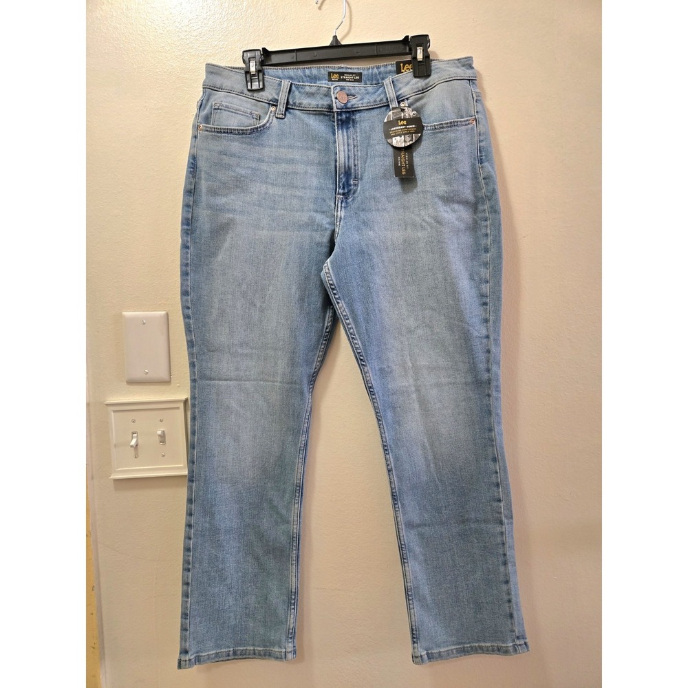 Lee woman jeans size 14 petite regular fit, mid rise, straight leg,  brand new.
